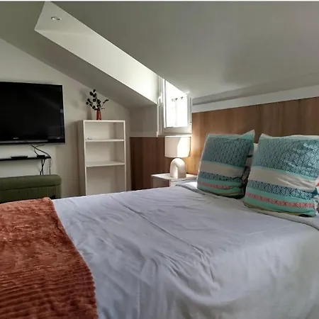 Romantic And Renewed 1 Bedroom In Campolide - 2s Lizbona