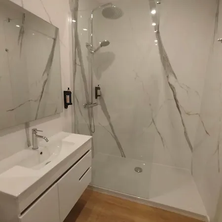 Romantic And Renewed 1 Bedroom In Campolide - 2s Apartament Lizbona