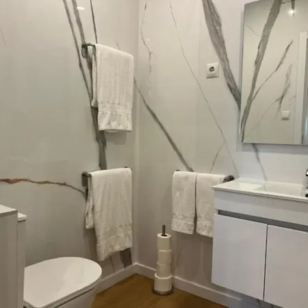 Apartament Romantic And Renewed 1 Bedroom In Campolide - 2s *